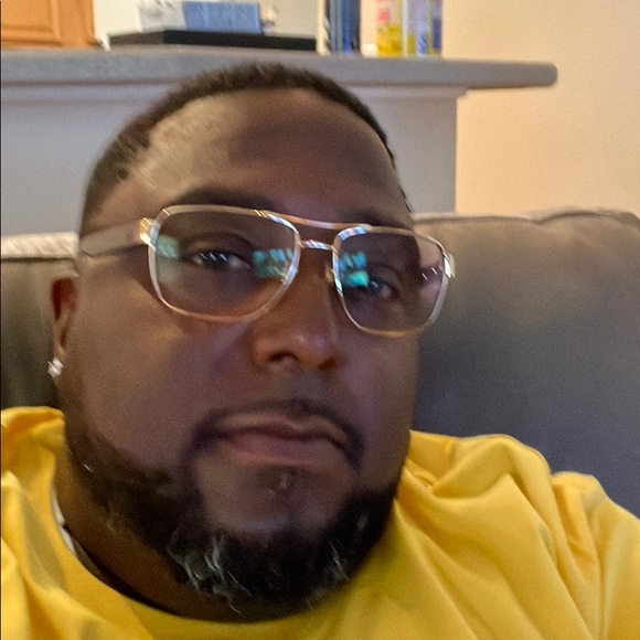 Meet your Posher, Chris - Picture 1 of 1